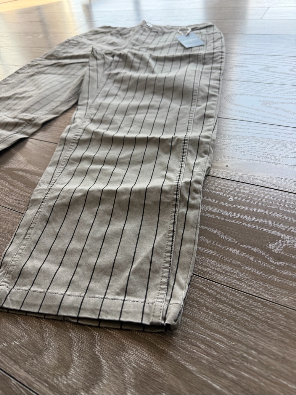 Flamingals Women’s Cropped Pinstripe Pants - Picture 7 of 8